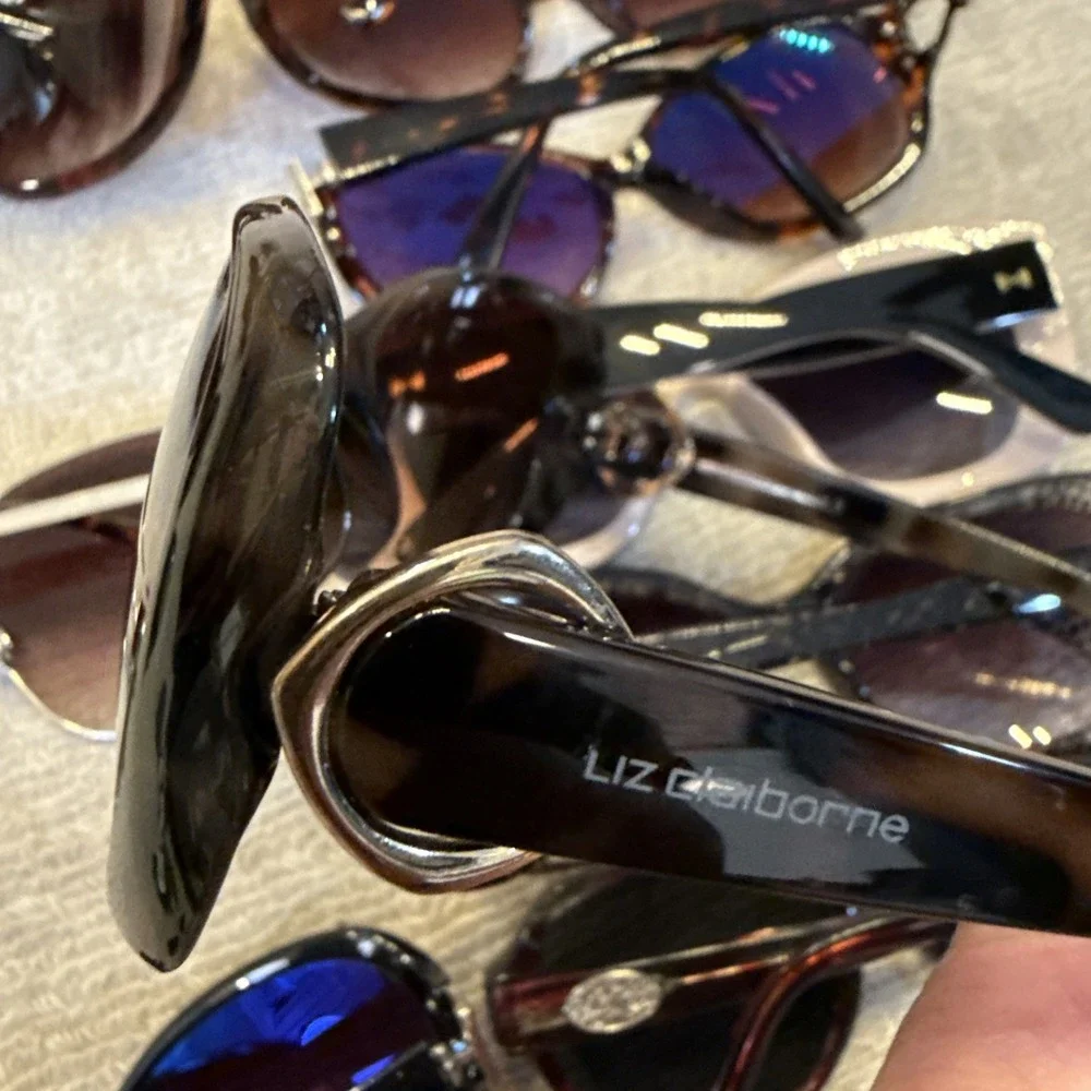 10 prs Oversized sunglasses: Lauren Conrad, Jones NY, Dana Bachman, DesignOptic